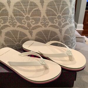 Tory Burch ivory size 5 flip flops